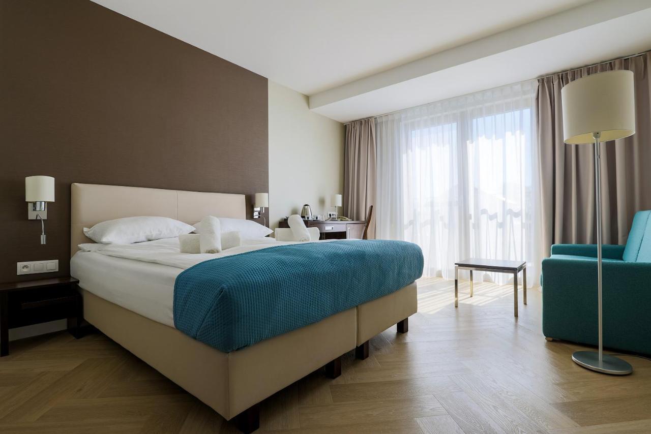 Hotel Meridian Chałupy Екстериор снимка