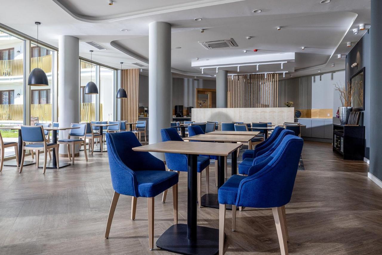 Hotel Meridian Chałupy Екстериор снимка
